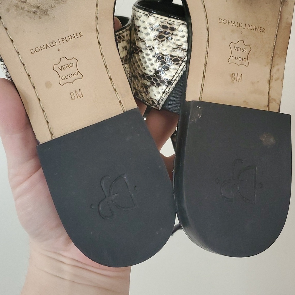 Donald J Pliner Lacy SP Animal Printed Sandals Size 8 Ankle Strap Stud Details - Picture 10 of 12